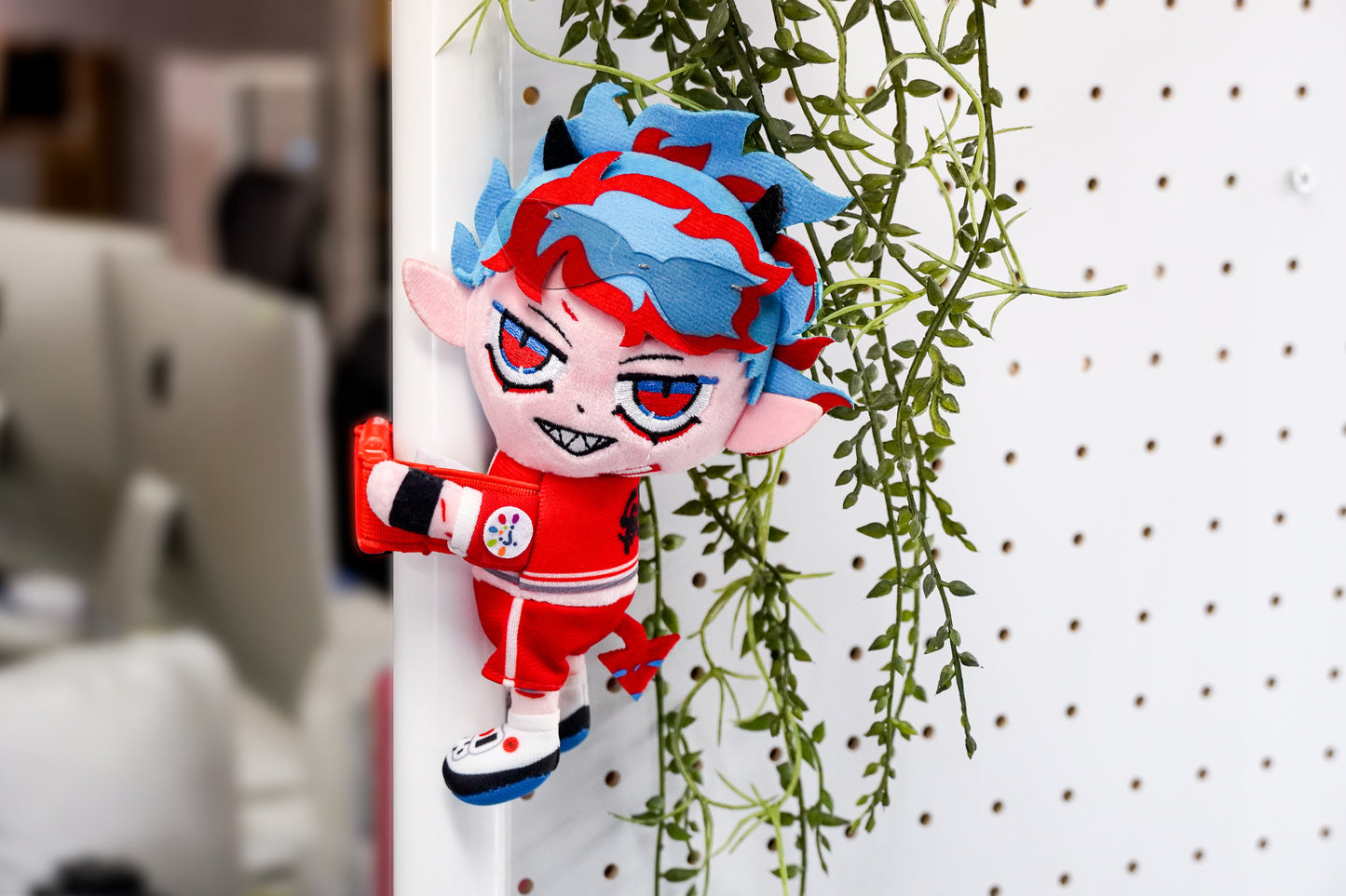 抱きつきマスコット ムラッシュくん